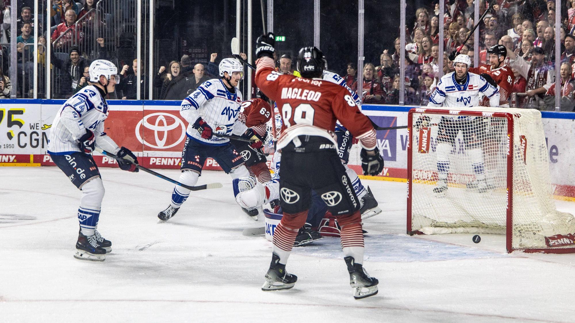 Tor für die Kölner Haie in der DEL.