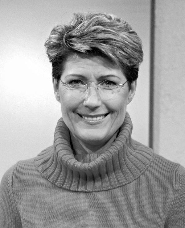 Die langjährige ARD-Moderatorin Jacqueline Stuhler ist tot. (Bild: SWR/Alexander Kluge)