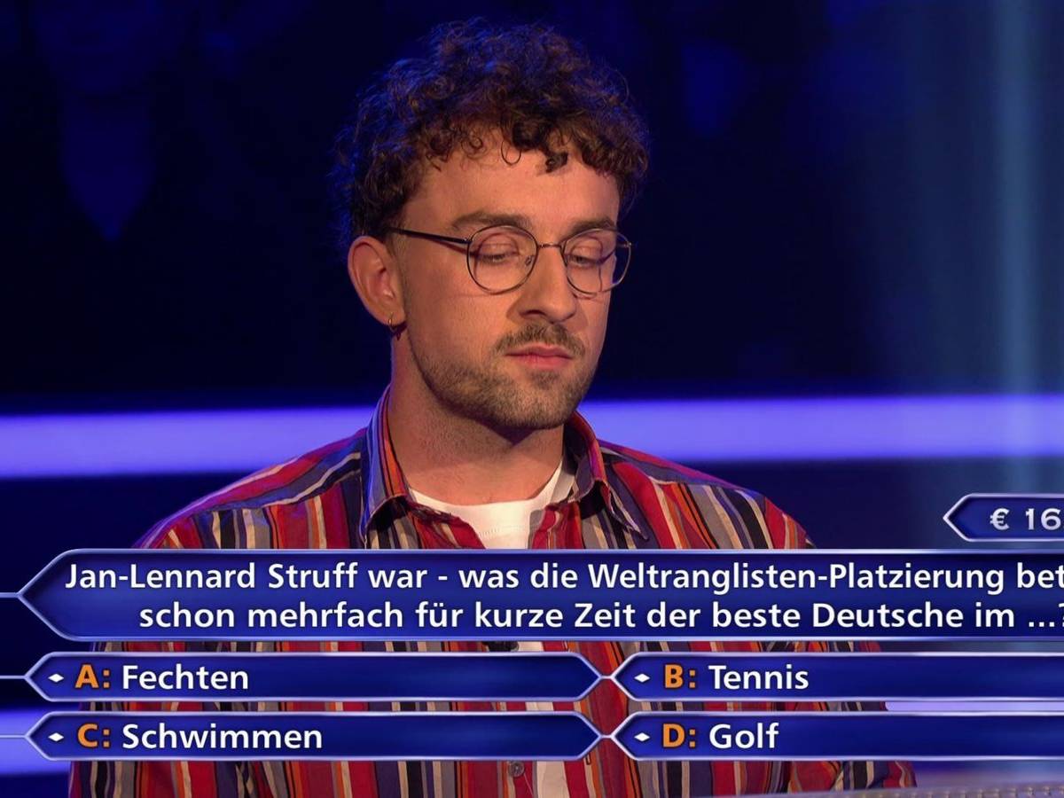 Die Frage nach Jan-Lennard Struff brachte Kandidat Ruben Jochem in Schwierigkeiten - und bescherte „Wer wird Millionär?“ und Quizmaster Günther Jauch ein Novum. (Bild: RTL)