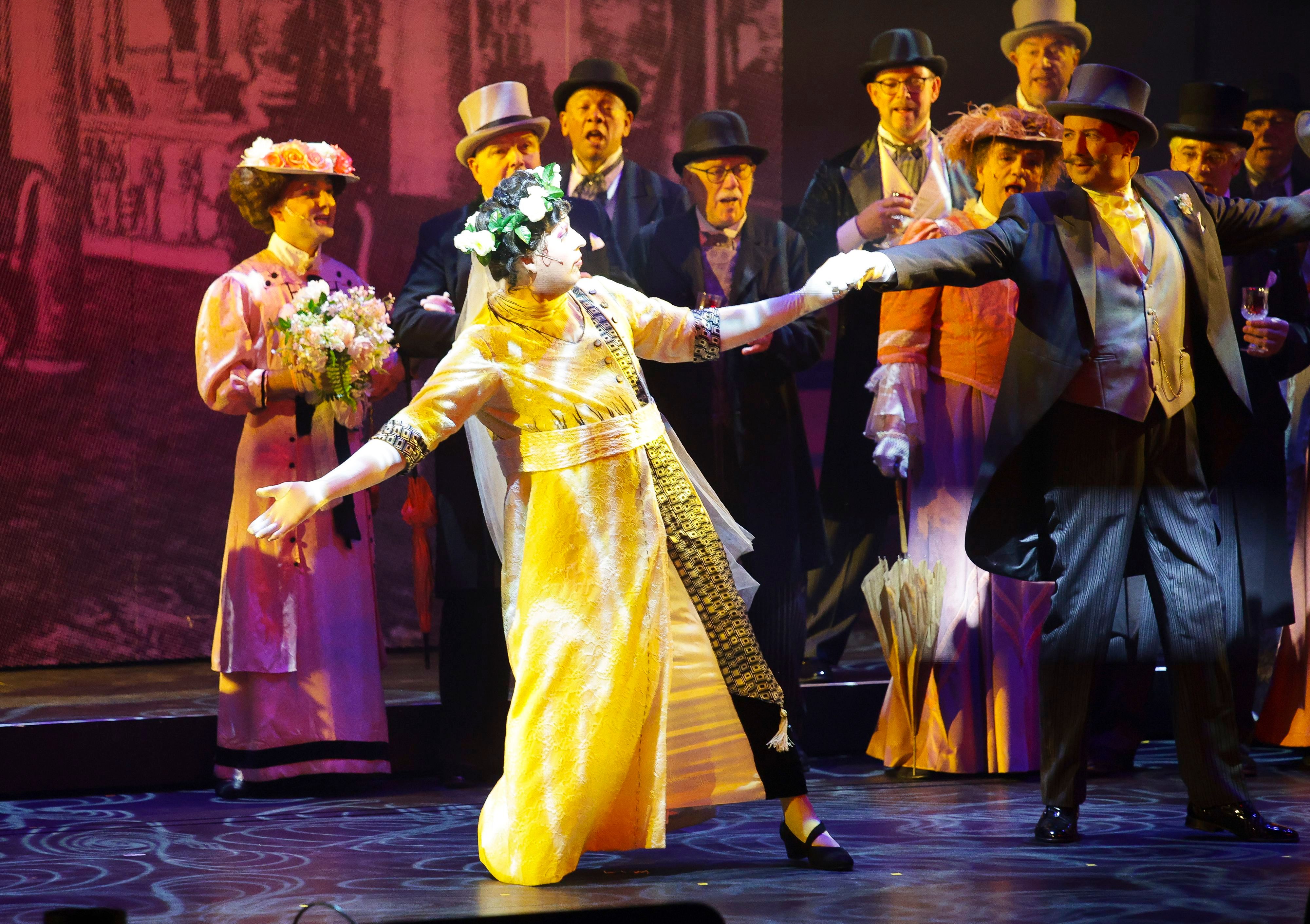 Adenauer auf Erden (Dirk Pütz) mit ehefrau Emma (Christopher Wallraff).Vorpremiere „ Divertissementchen E Lewe för Kölle“. im Staatenhaus.