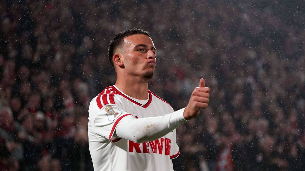 Daumen hoch! Said El Mala feiert den Pokalsieg über Union Berlin.