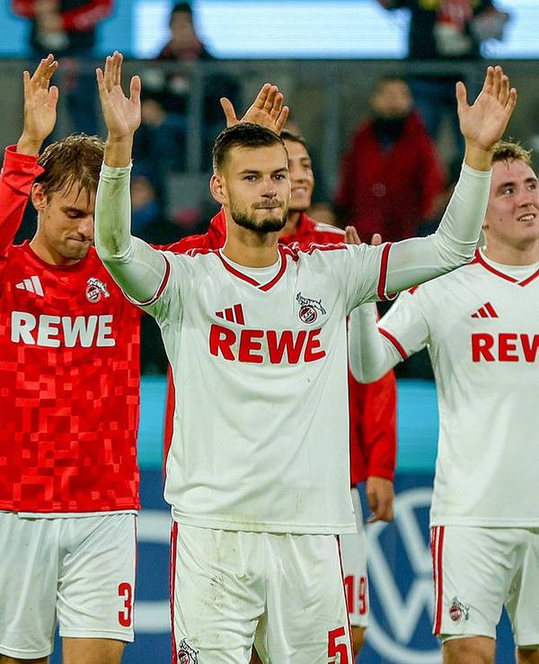 Jubel der FC-Profis um Tom Krauß.