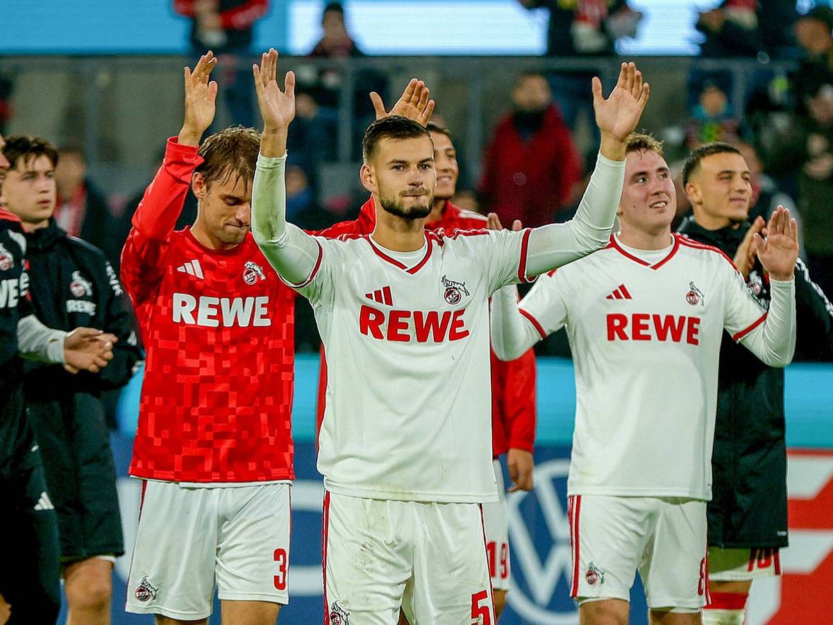 Jubel der FC-Profis um Tom Krauß.
