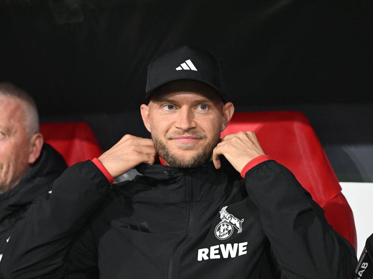 FC-Trainer René Wagner freut sich am Rande des Pokal-Erfolgs über die Leistung seiner Mannschaft.