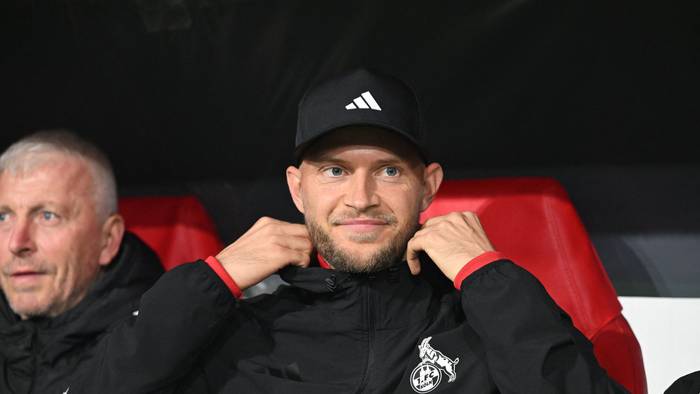 FC-Trainer René Wagner freut sich am Rande des Pokal-Erfolgs über die Leistung seiner Mannschaft.