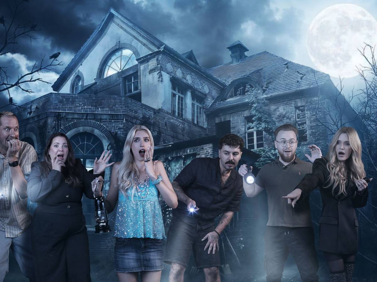 Diese sechs Promis stellen sich in der neuen Show „In the Dark - Wer übersteht die Nacht?“ dem Grusel-Experiment (von links): Pascal Hens, Paula Lambert, Juna Klee, Sanijel Jakimovski, Karsten Robert und Mirja Du Mont. (Bild: Joyn/ Johanna Sustmann)