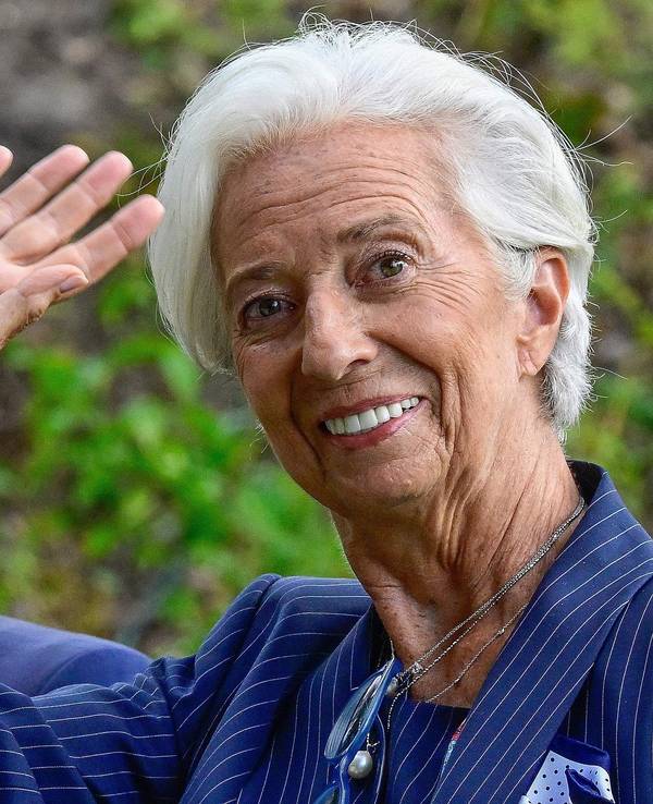 Christine Lagarde gibt ihr Amt als Präsidentin der Europäischen Zentranlbank (EZB) vorzeitig ab.