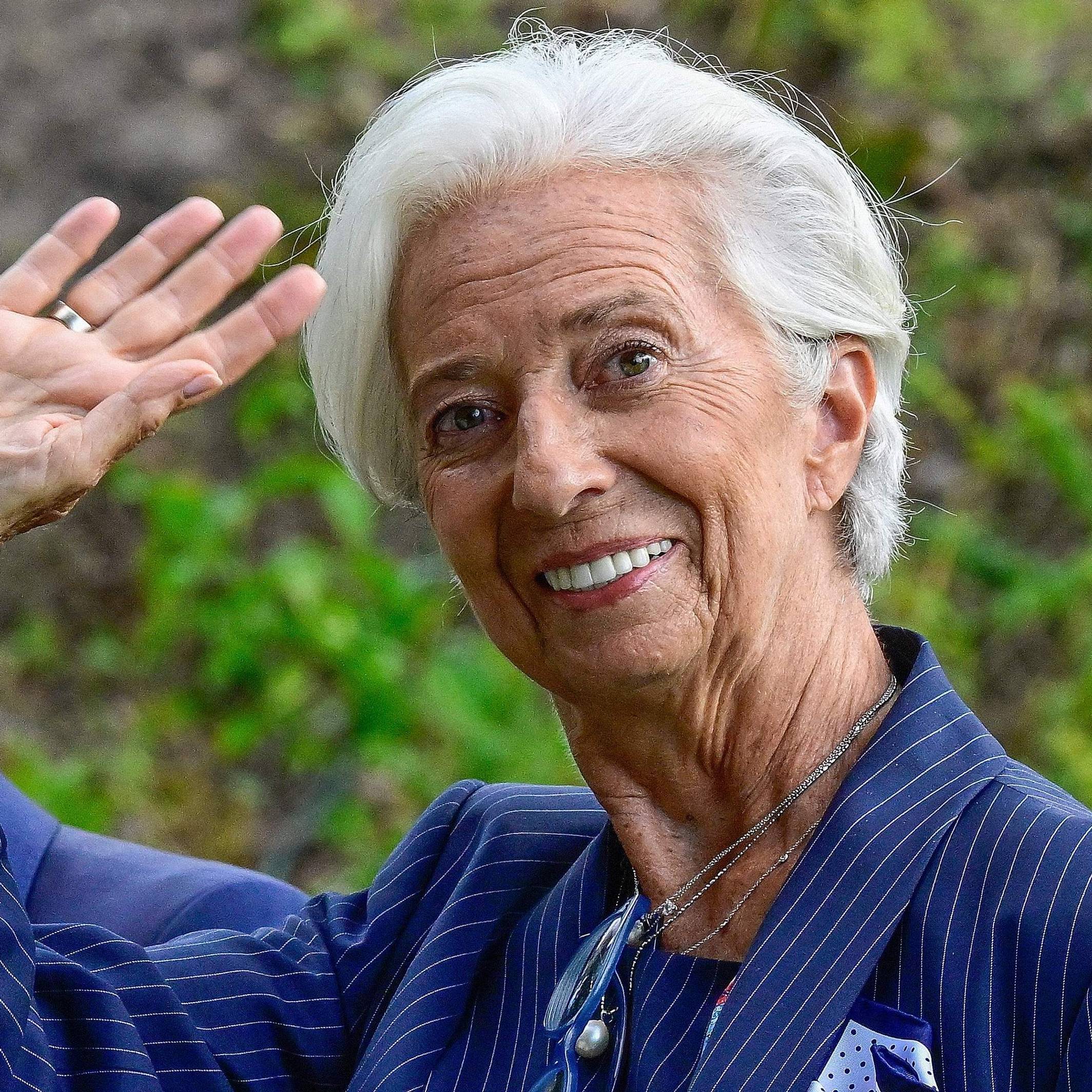 Christine Lagarde gibt ihr Amt als Präsidentin der Europäischen Zentranlbank (EZB) vorzeitig ab.