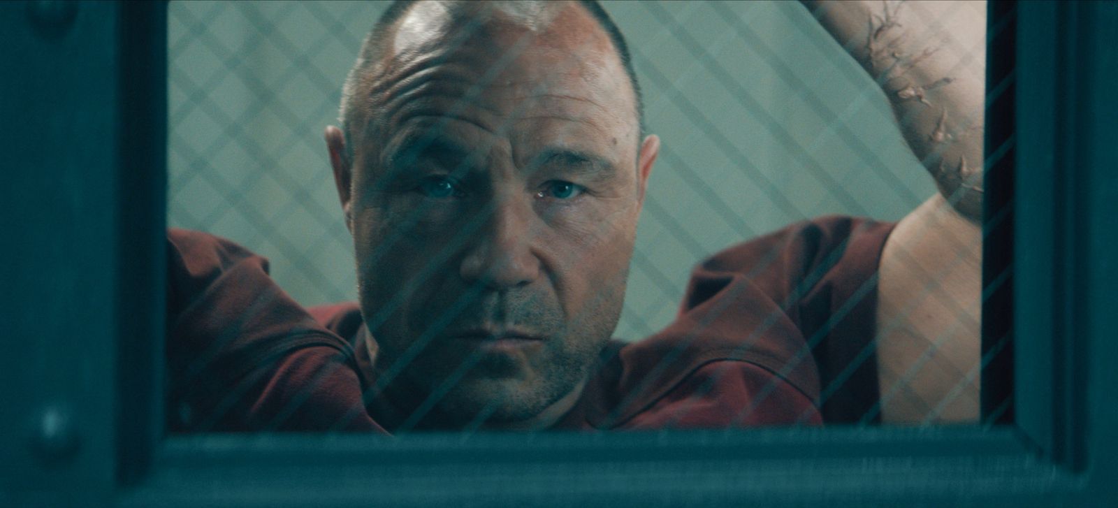 Das ist der bösartigste Serienkiller seit Hannibal Lecter: Jurek Walter (Stephen Graham) macht es sich in den köpfen seiner Opfer gemütlich. (Bild: Apple TV)