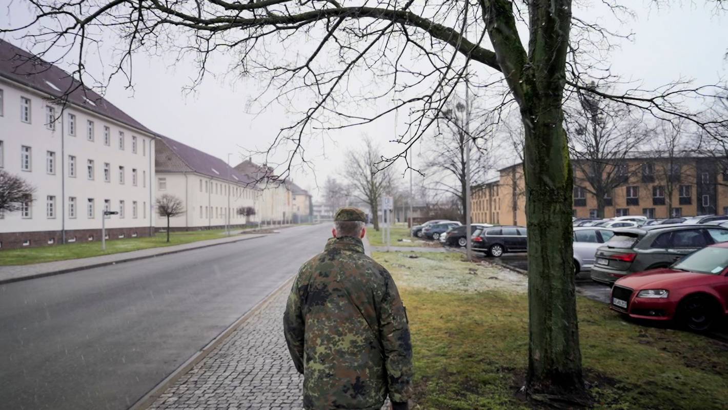 Roland hat mit den Folgen seiner Bundeswehreinsätze zu kämpfen. (Bild: Das Erste )
