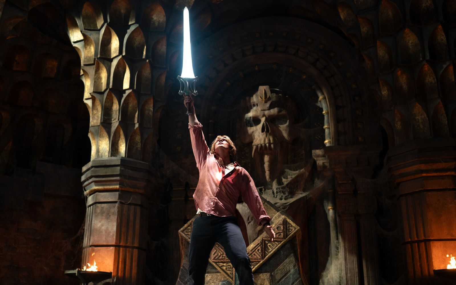 Der Brite Nicholas Galitzine (“Als du mich sahst“) übernimmt in „Masters of the Universe“ die stärkste Rolle seiner bisherigen Karriere: Er ist jetzt He-Man. (Bild: Plaion Pictures)