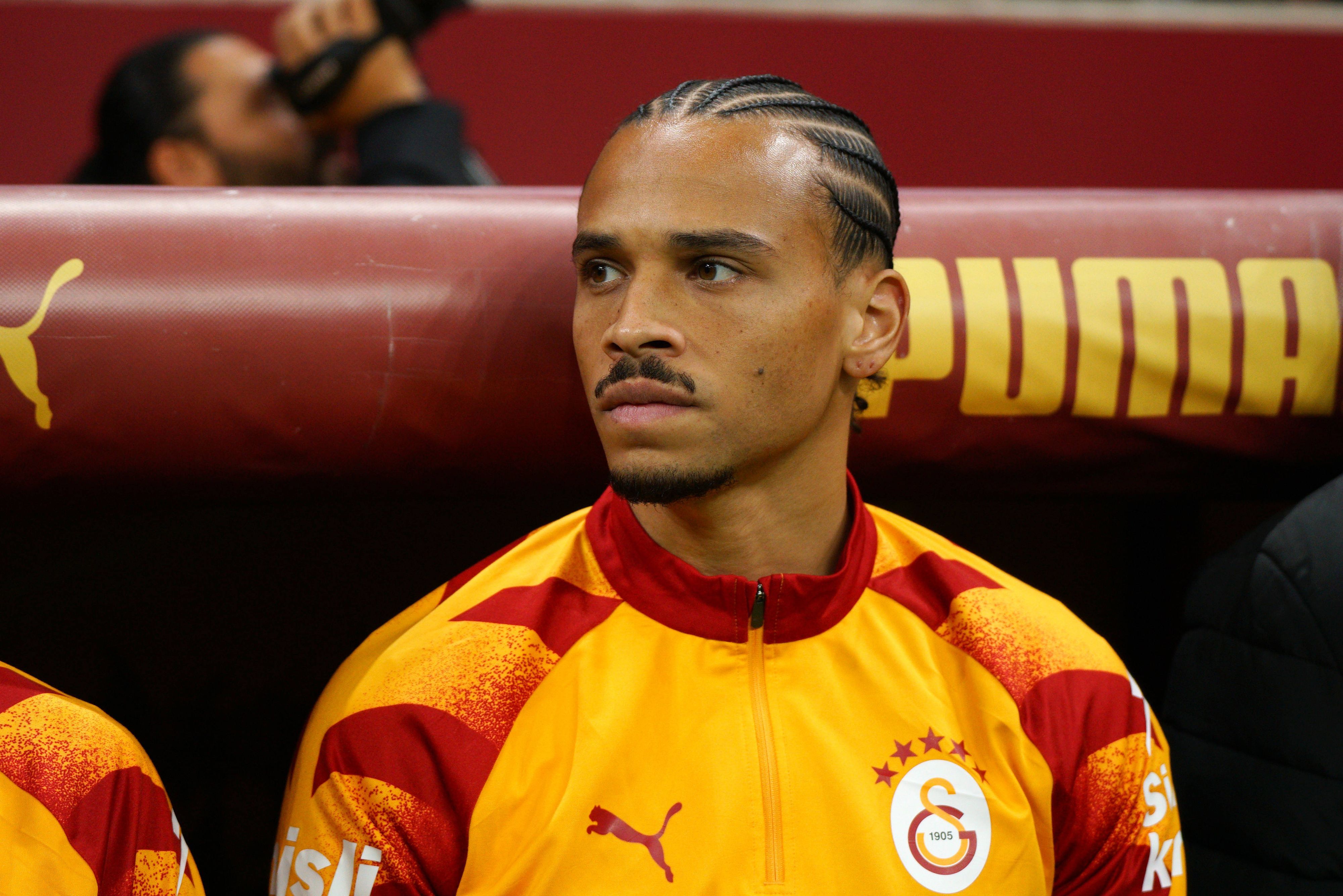 Bei Galatasaray sitzt Leroy Sané auf der Bank.