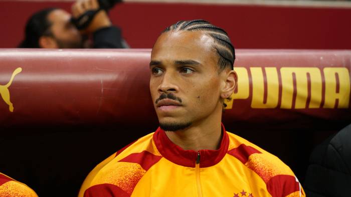 Bei Galatasaray sitzt Leroy Sané auf der Bank.