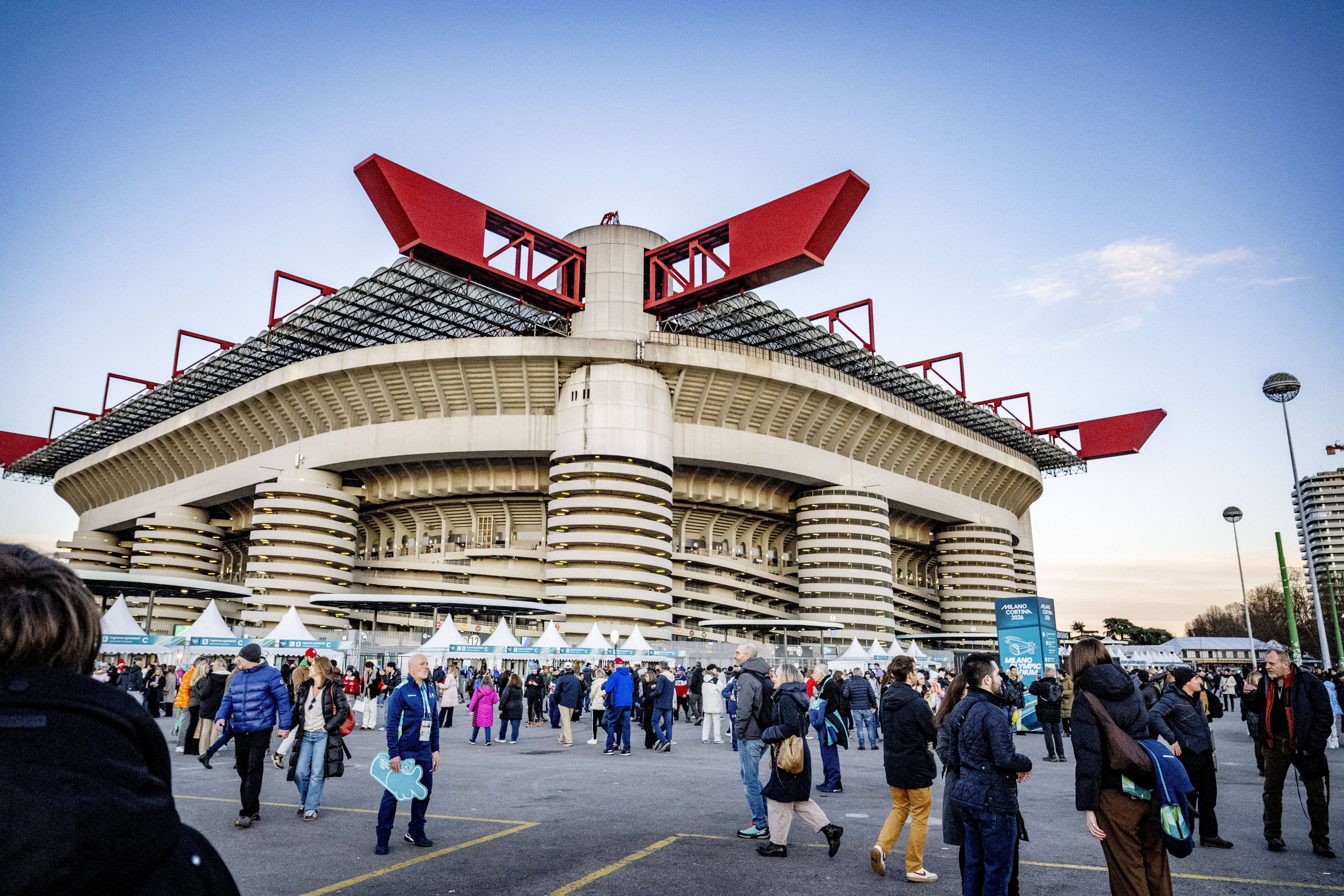 Das San Siro in Mailand von außen.
