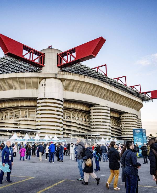Das San Siro in Mailand von außen.