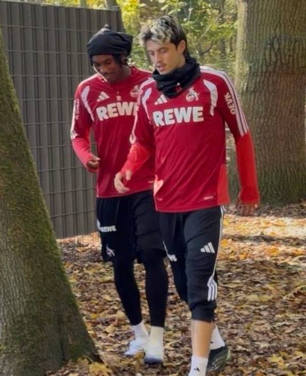 Mikey Moore, Reigan Heskey und Gil Neves auf dem Weg zum FC-Training.