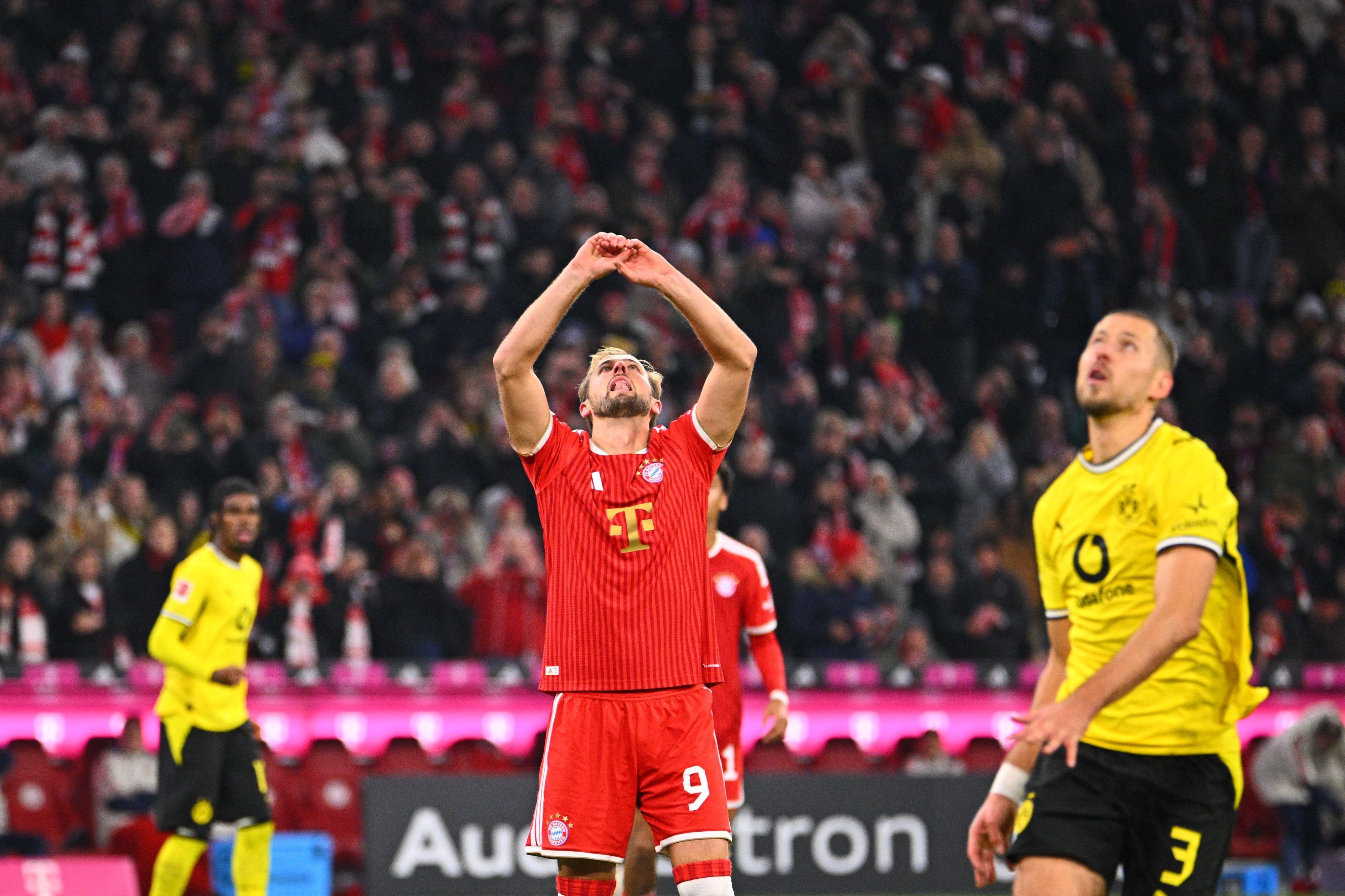 Harry Kane ärgert sich über einen verschossenen Elfmeter.