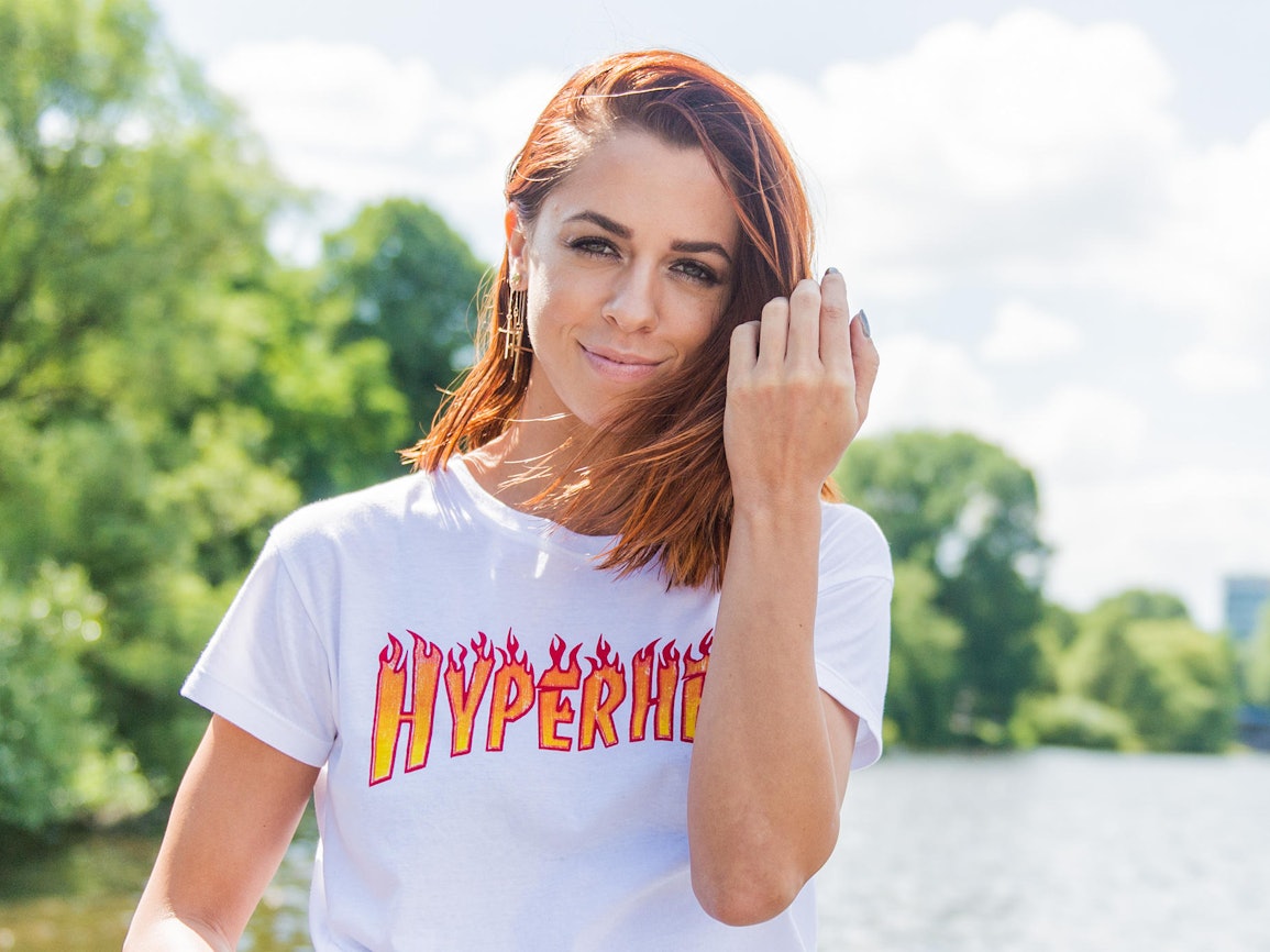 Vanessa_Mai_04122020