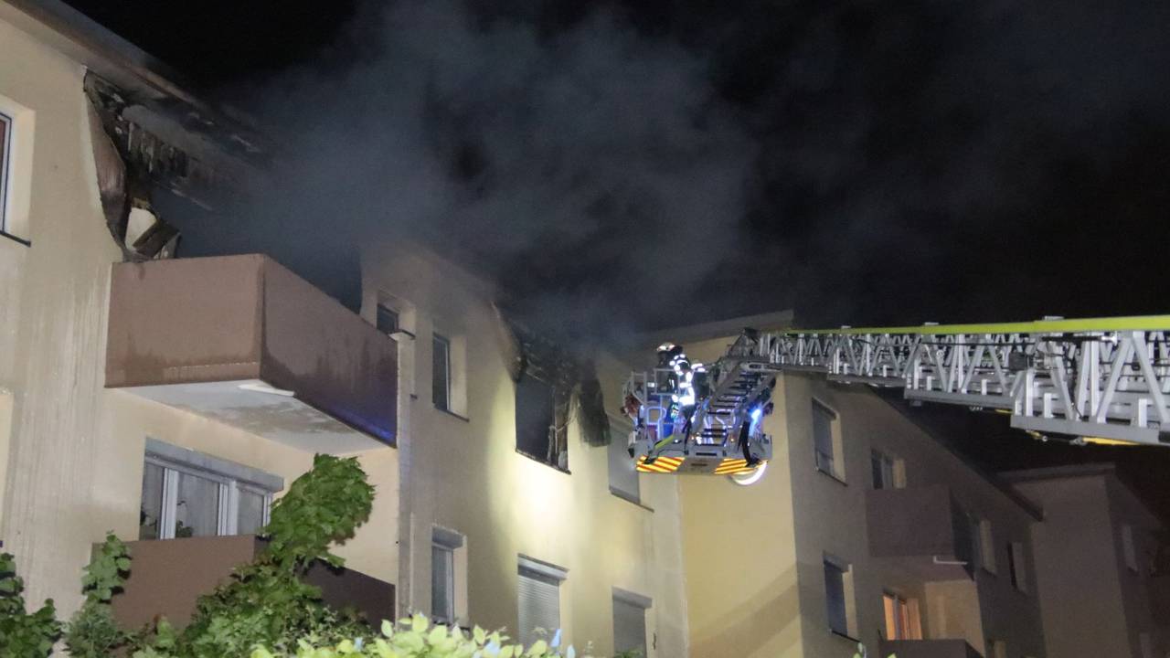 Großbrand_Leverkusen1_270521