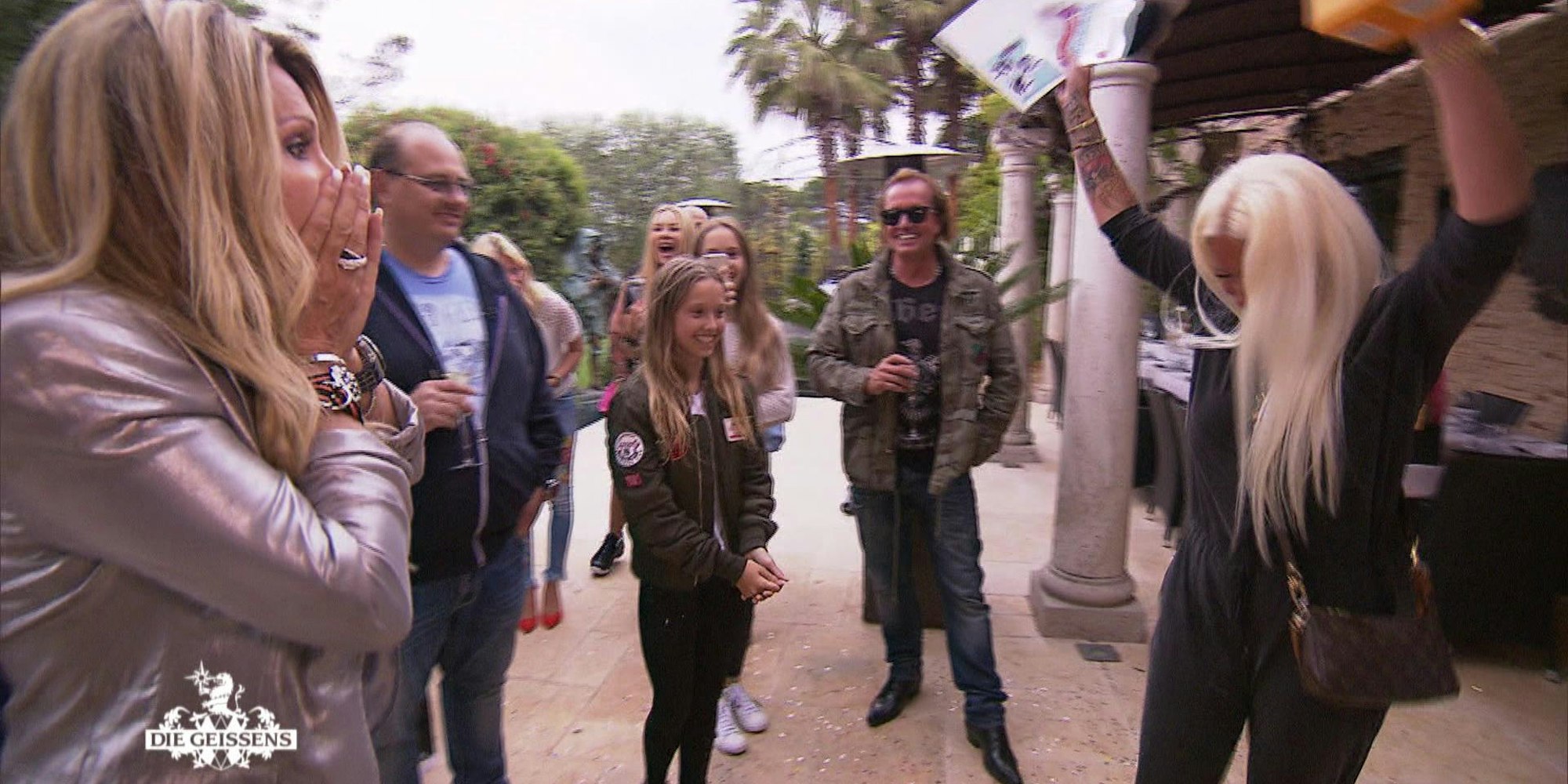 Geissens_29102018_Carmen_freut_sich_über_Überraschungsgast