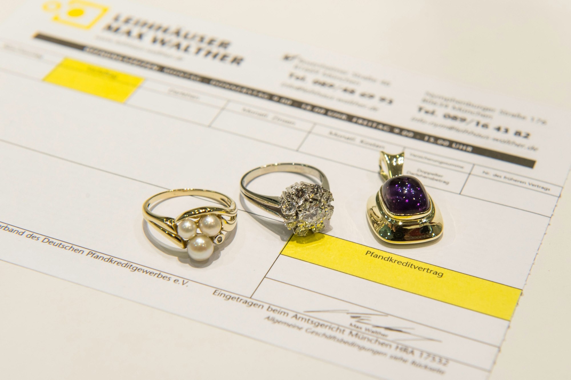 Schmuck im Pfandleihhaus