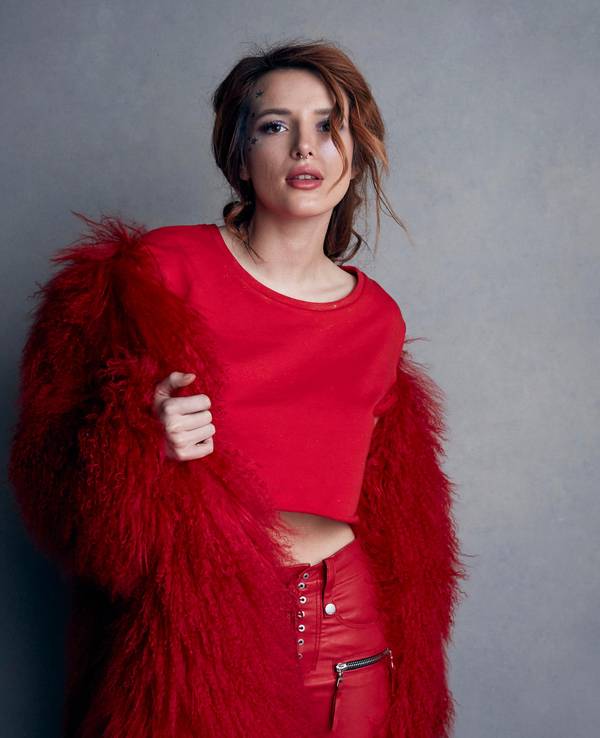Bella_Thorne