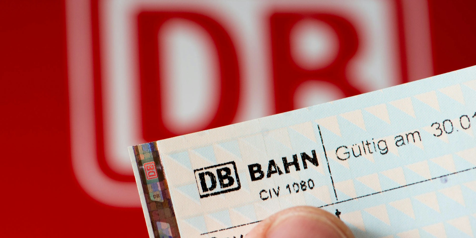 Fahrkartenautomat_de_37091529