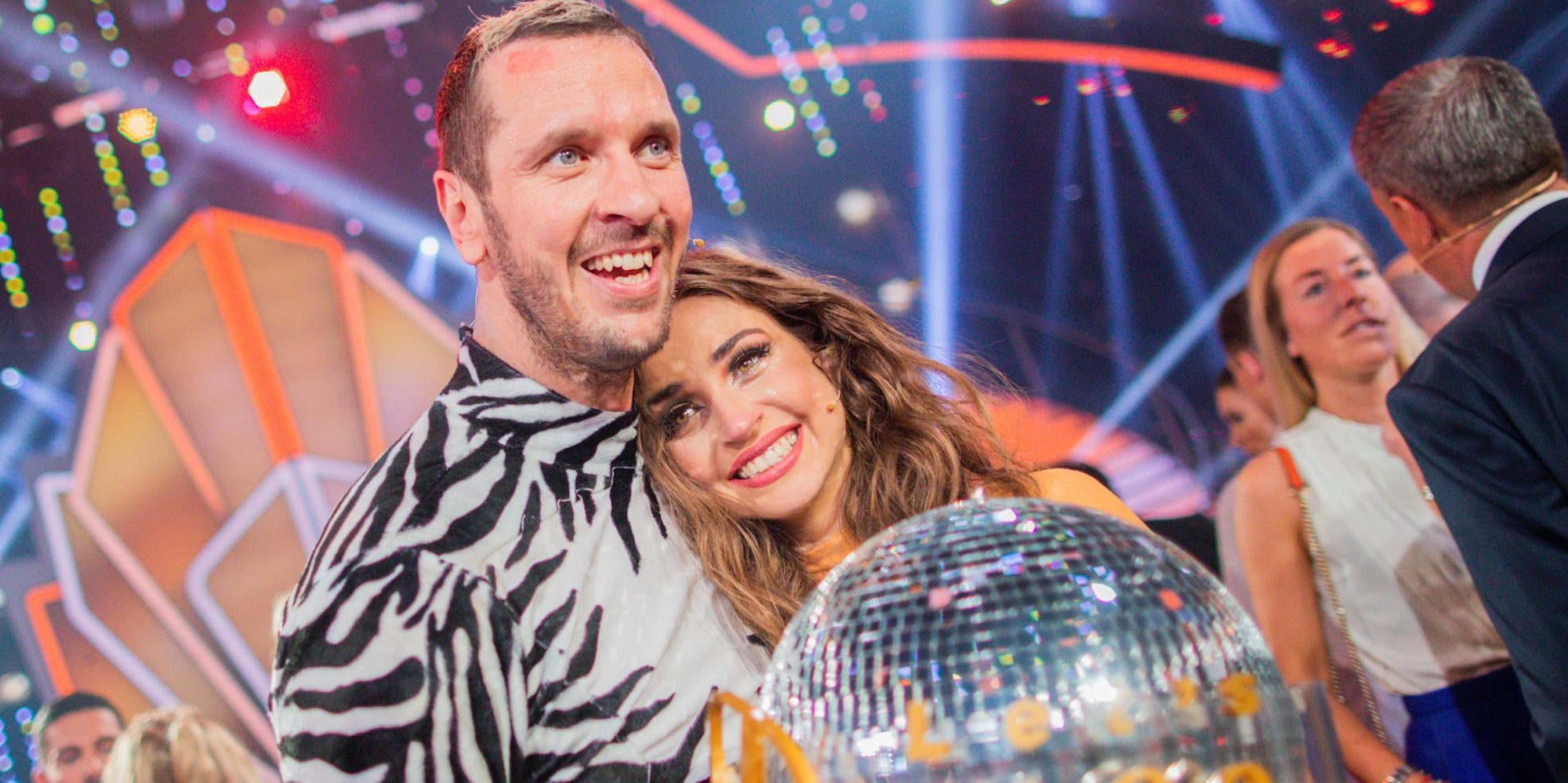 Ekaterina_Leonova_Pascal_hens_28052020