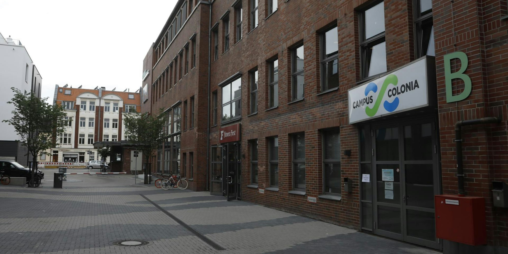 01XK__18_71-148382946_ori