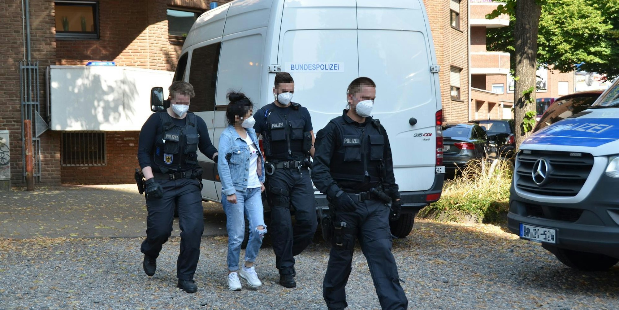 Festnahme_Beschuldigte_2_16x9 (1)