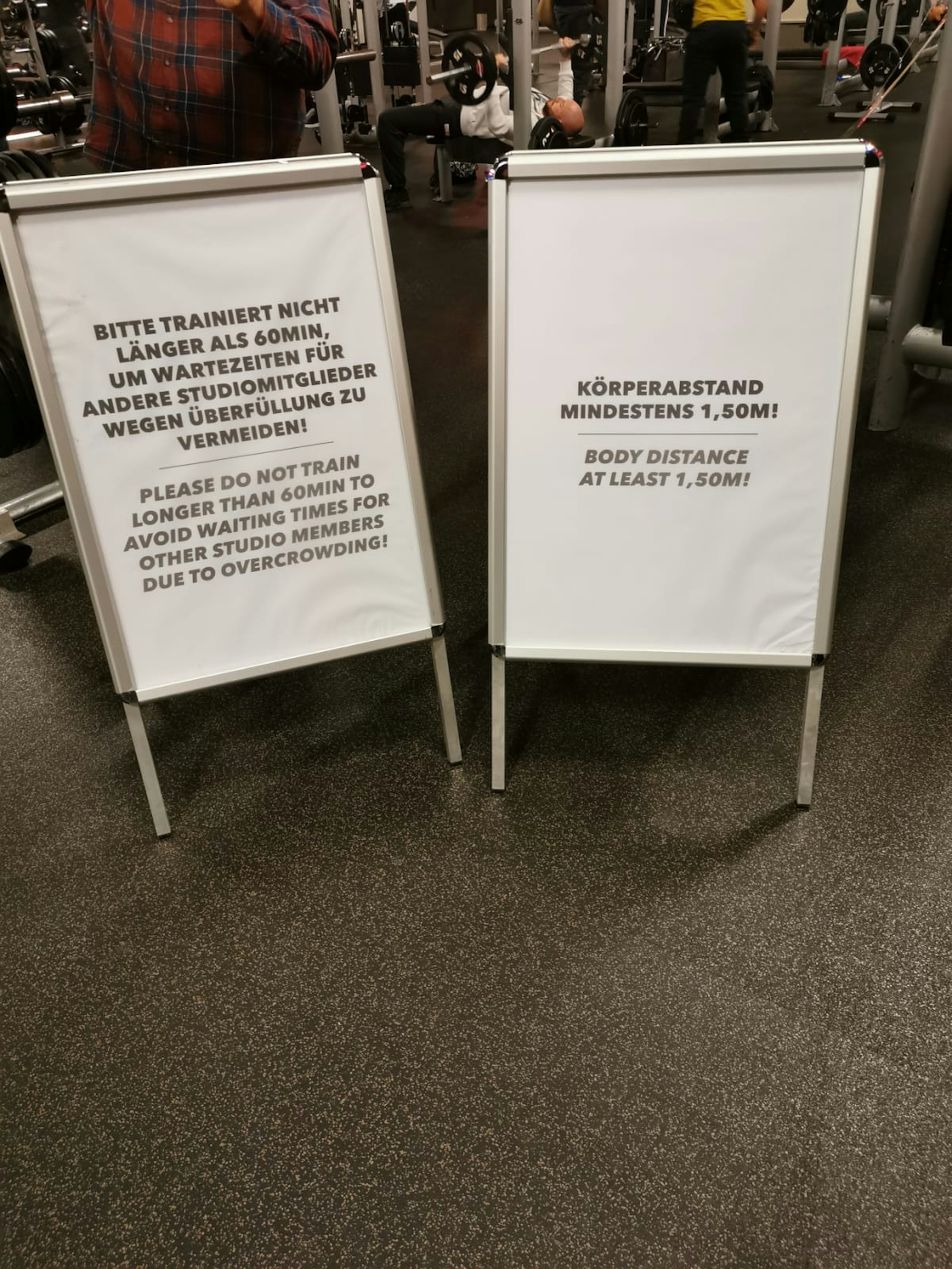 McFit_Schilder