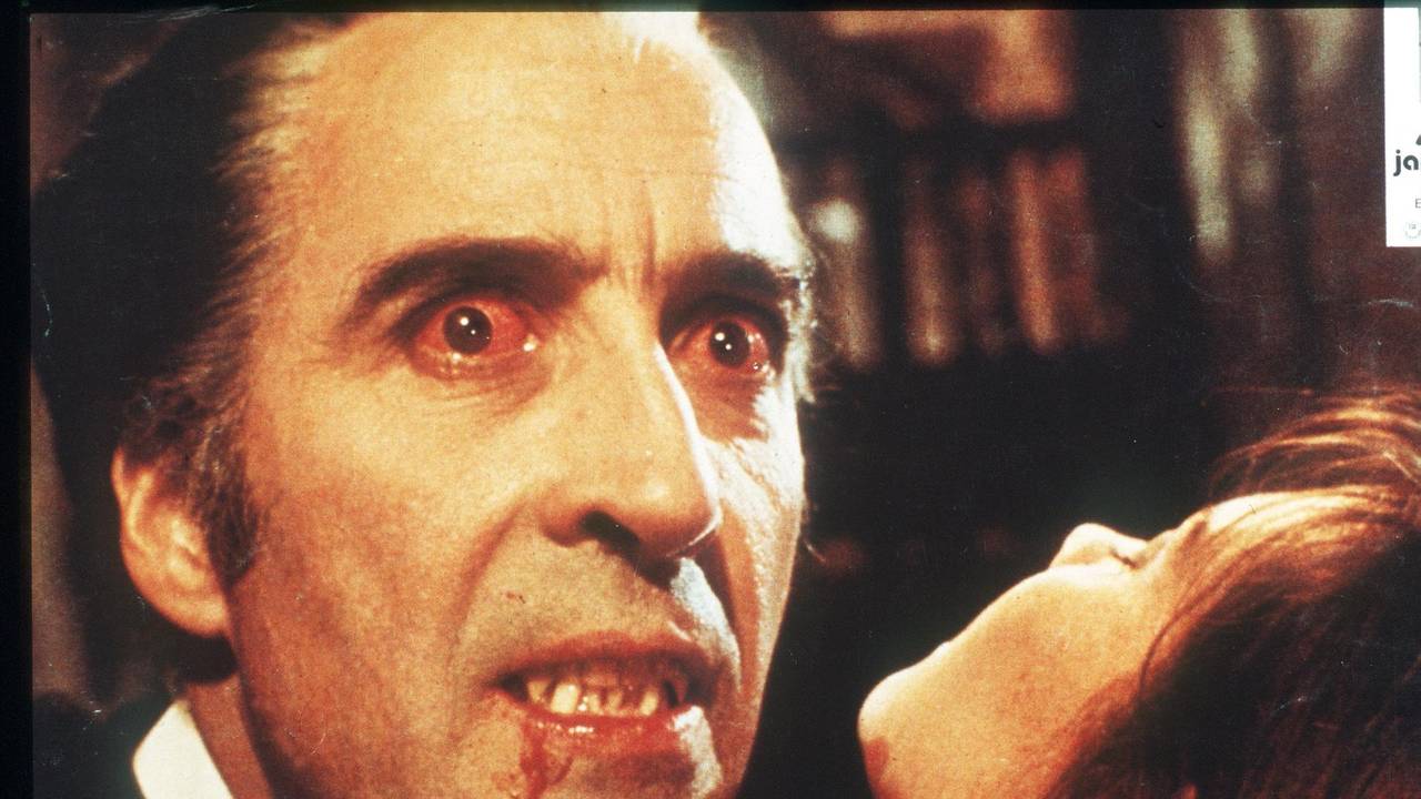 Schauspieler Christopher Lee in der Rolle des Blutsaugers Dracula.