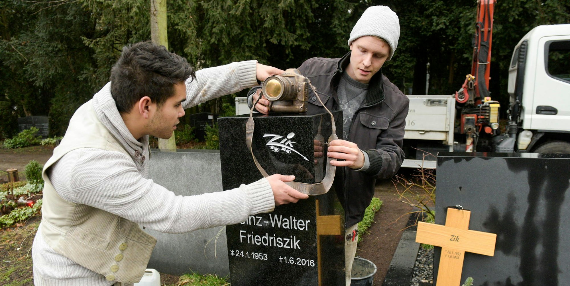 170220_uw_Grabstein_025