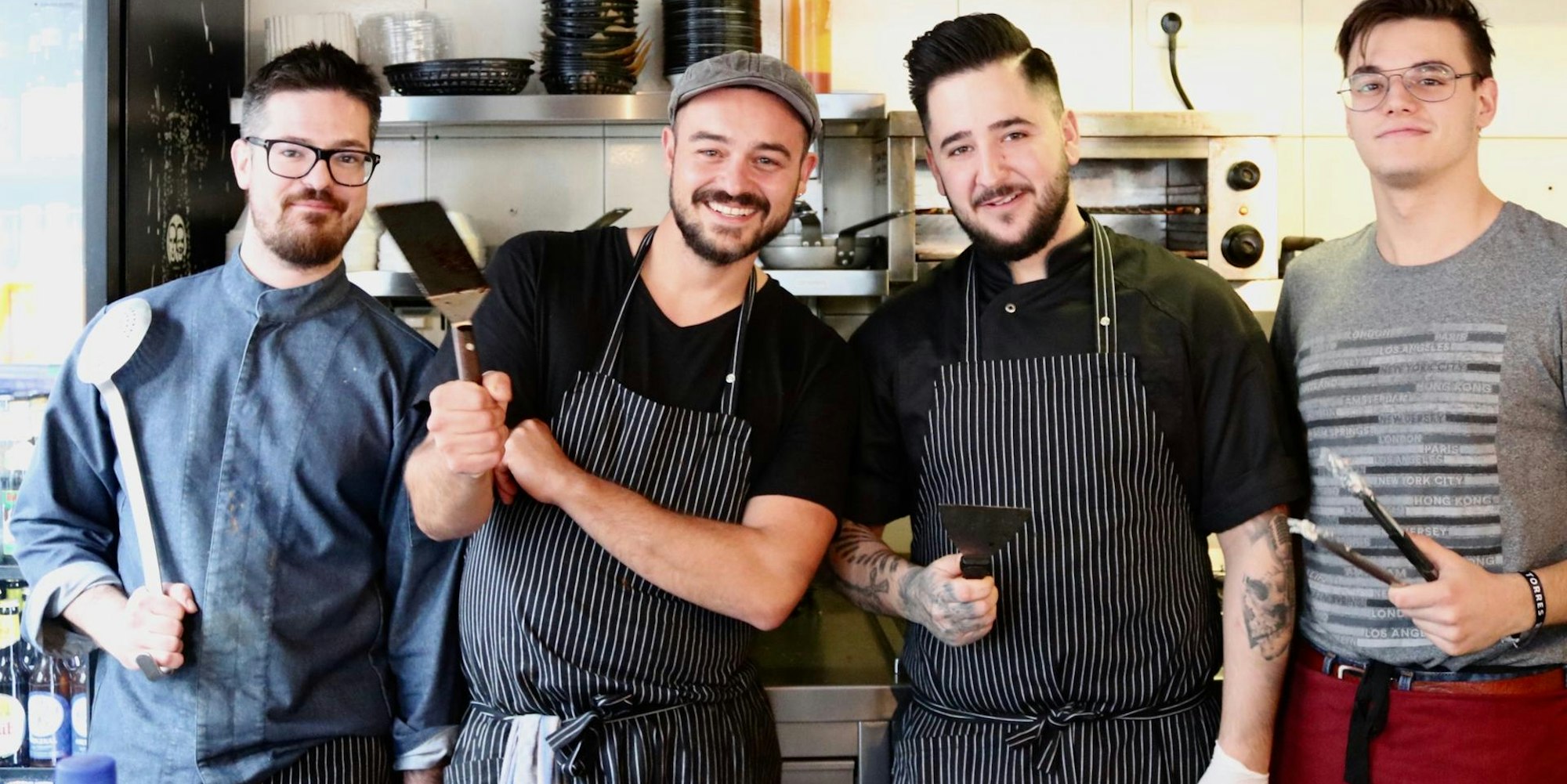 Köln-Nippes: Das Team des Burger-Restaurants „Hornochse”