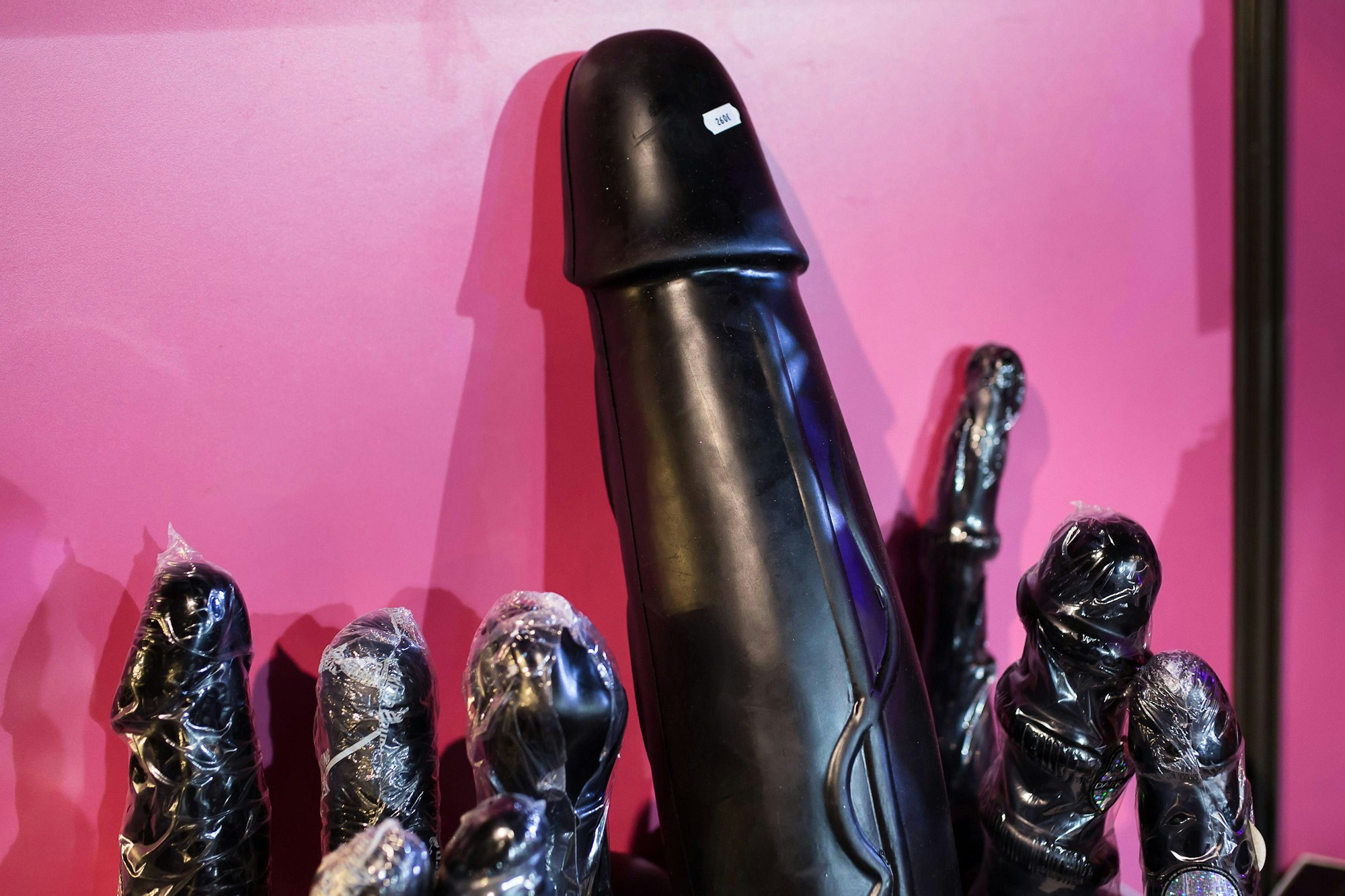 Dildo, Vibrator & Co.: Die beliebtesten Verstecke der Deutschen fr Sexspielzeug | Express Dildo, Vibrator & Co.: Die beliebtesten Verstecke der Deutschen fr Sexspielzeug | Express