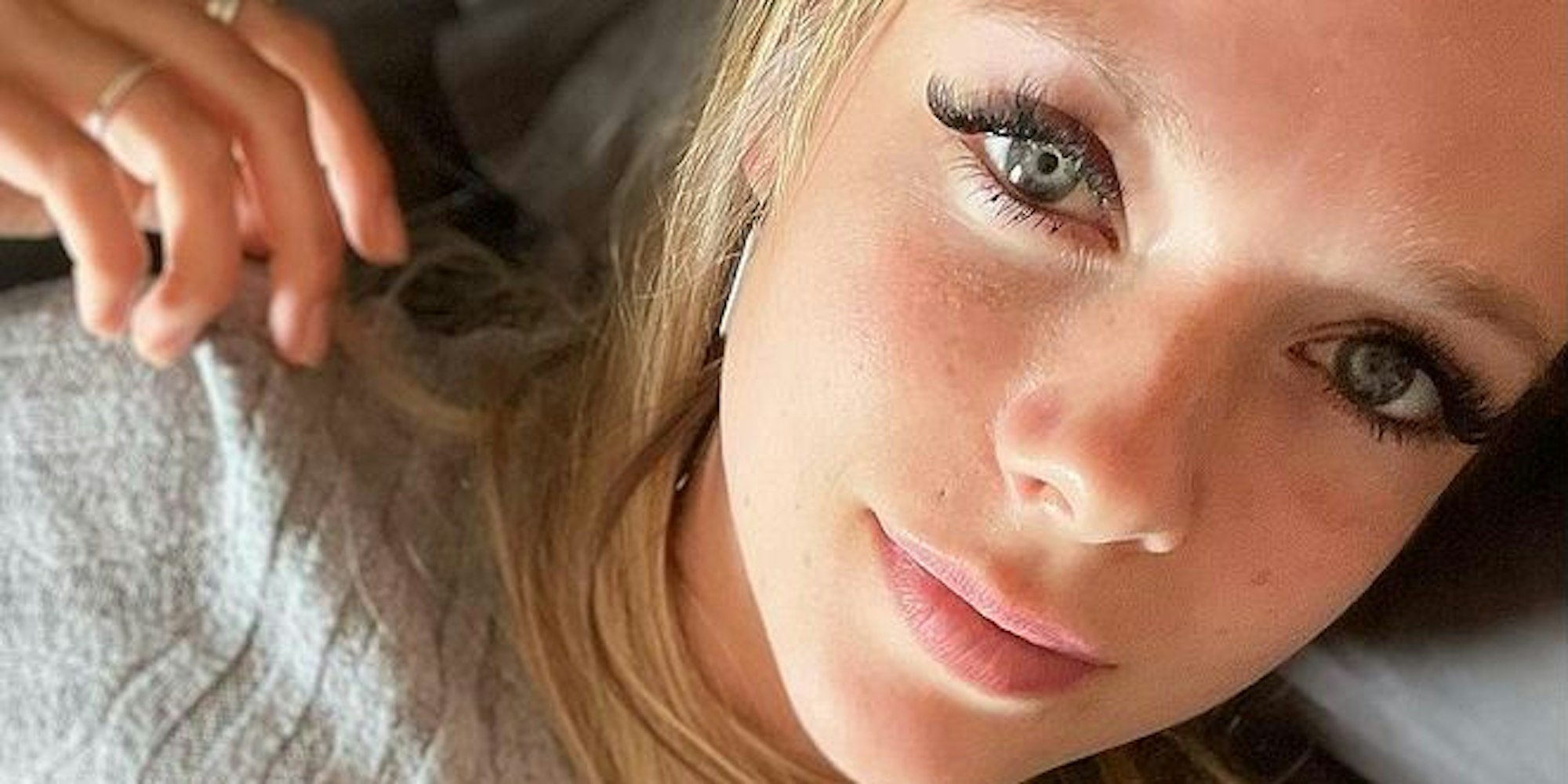 Anne Wünsche auf einem Selfie in ihrer Ferien Wohnung auf Mallorca am 8. April 2021