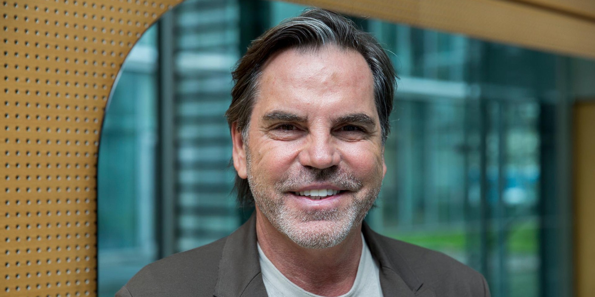 DFD3F080-13AE-4827-999A-85E2A70042CB