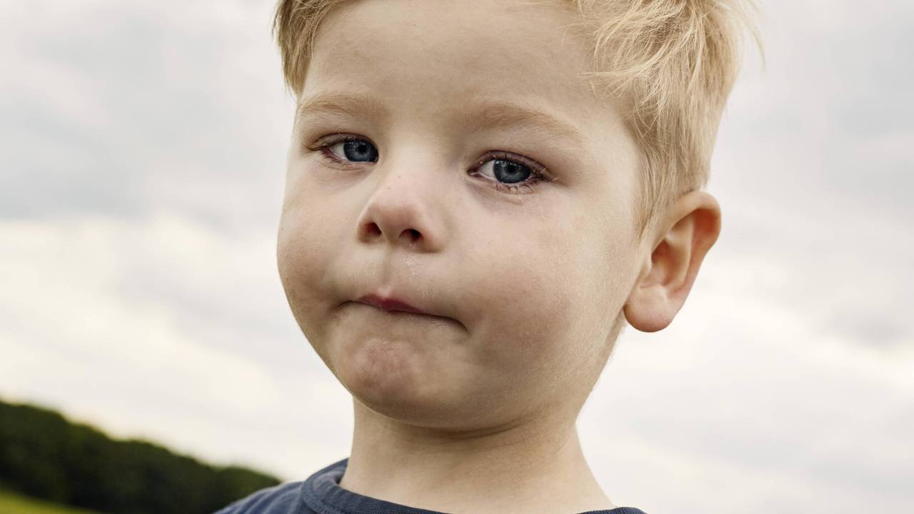 Trauriges Kind Junge Tränen
