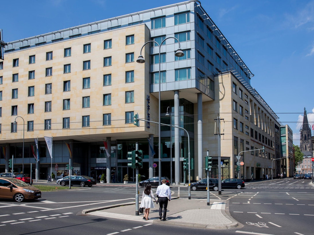 Fassade des Dorint am Heumarkt