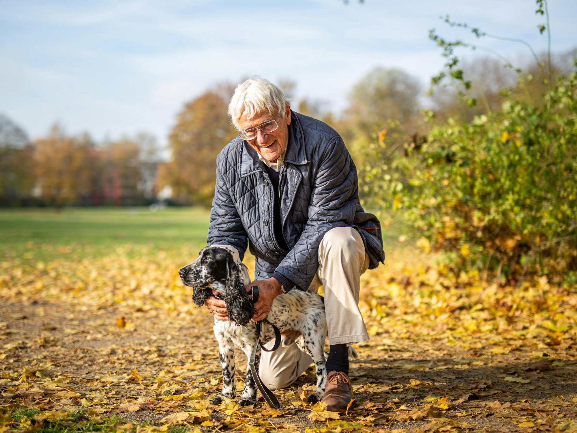 Dietmar Schott mit Hund Friso.