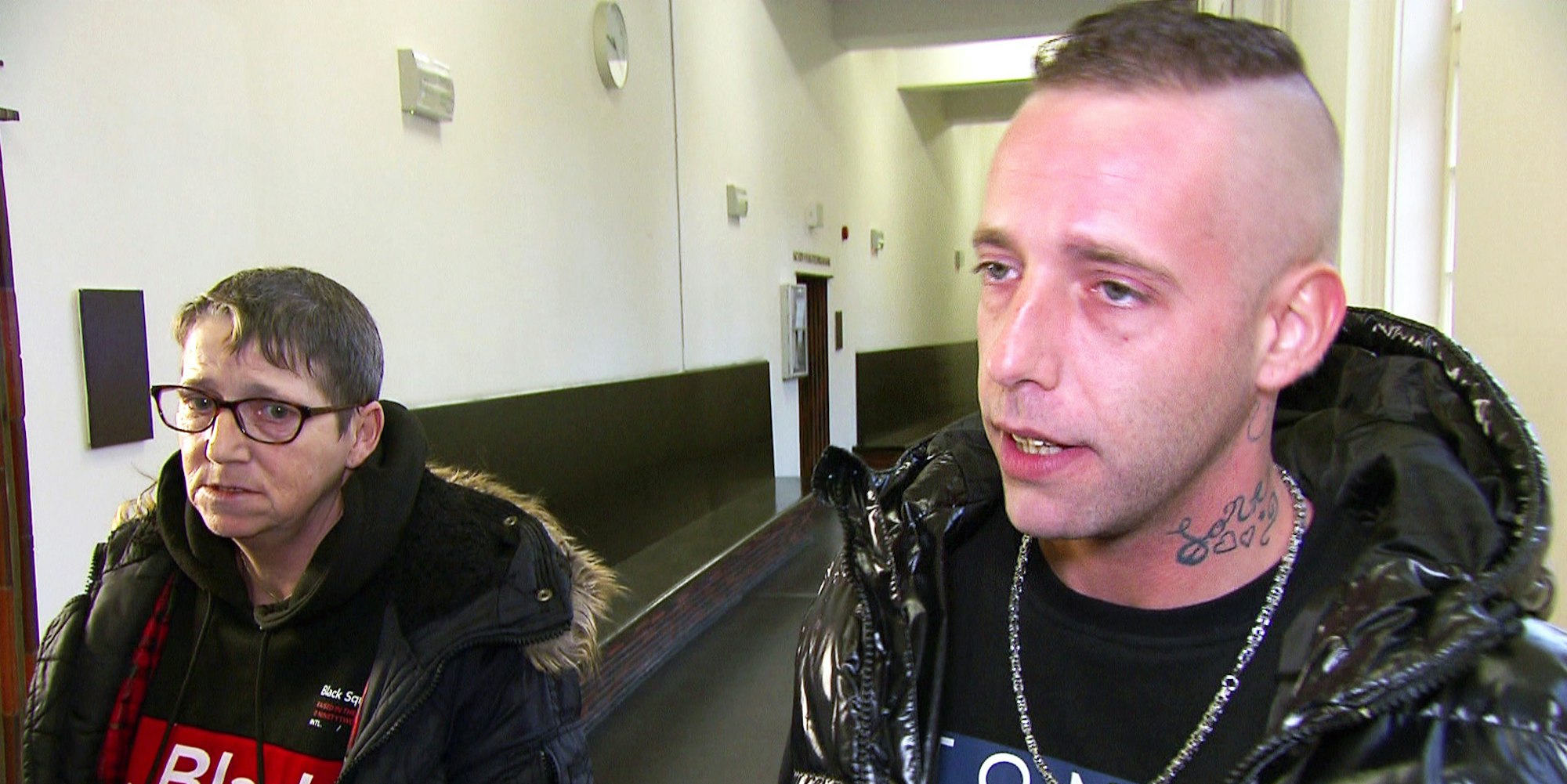 armes-deutschland-35-chris-und-mutter-gericht_02062021