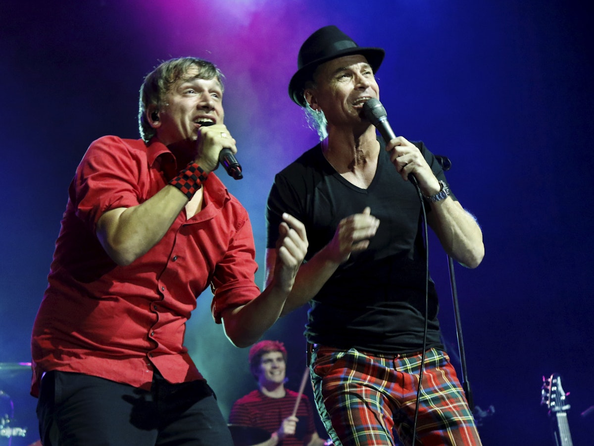 Bastian Campmann und Peter Brings singen
