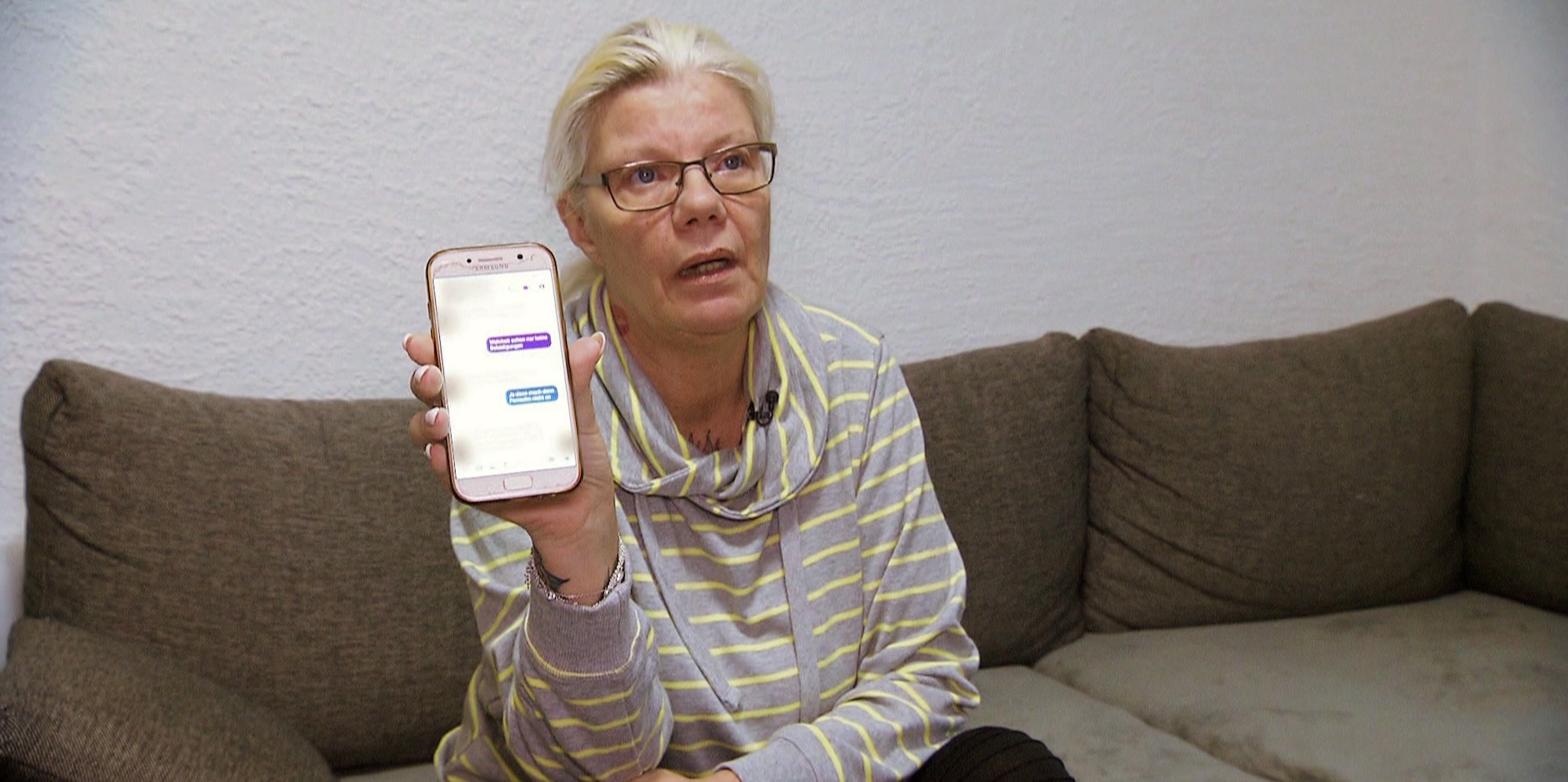 Beate in Folge 29 vom 4. Mai 2021 bei „Hartz und herzlich”