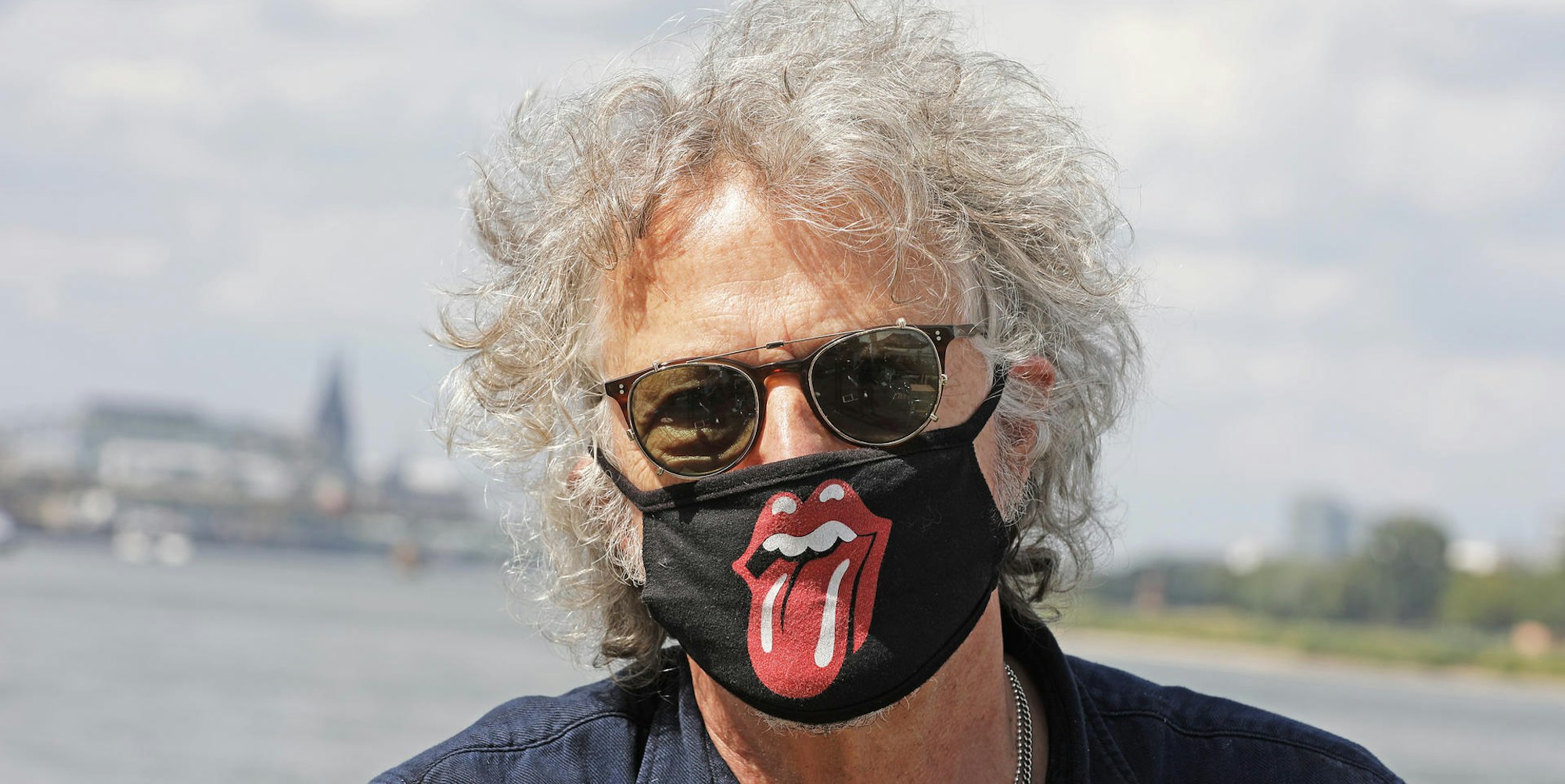 5FA1FA0024D990CB (1)