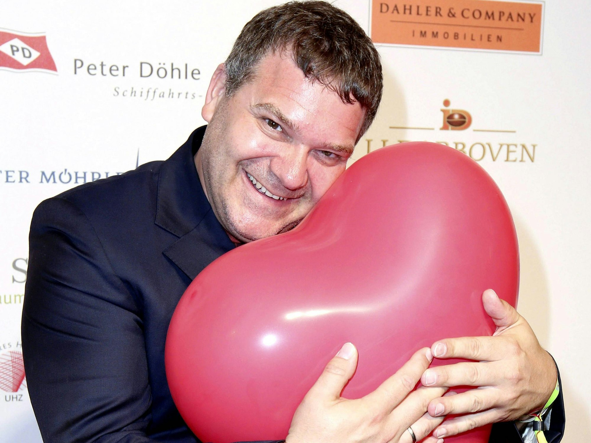 Elton bei einer Charity-Veranstaltung.