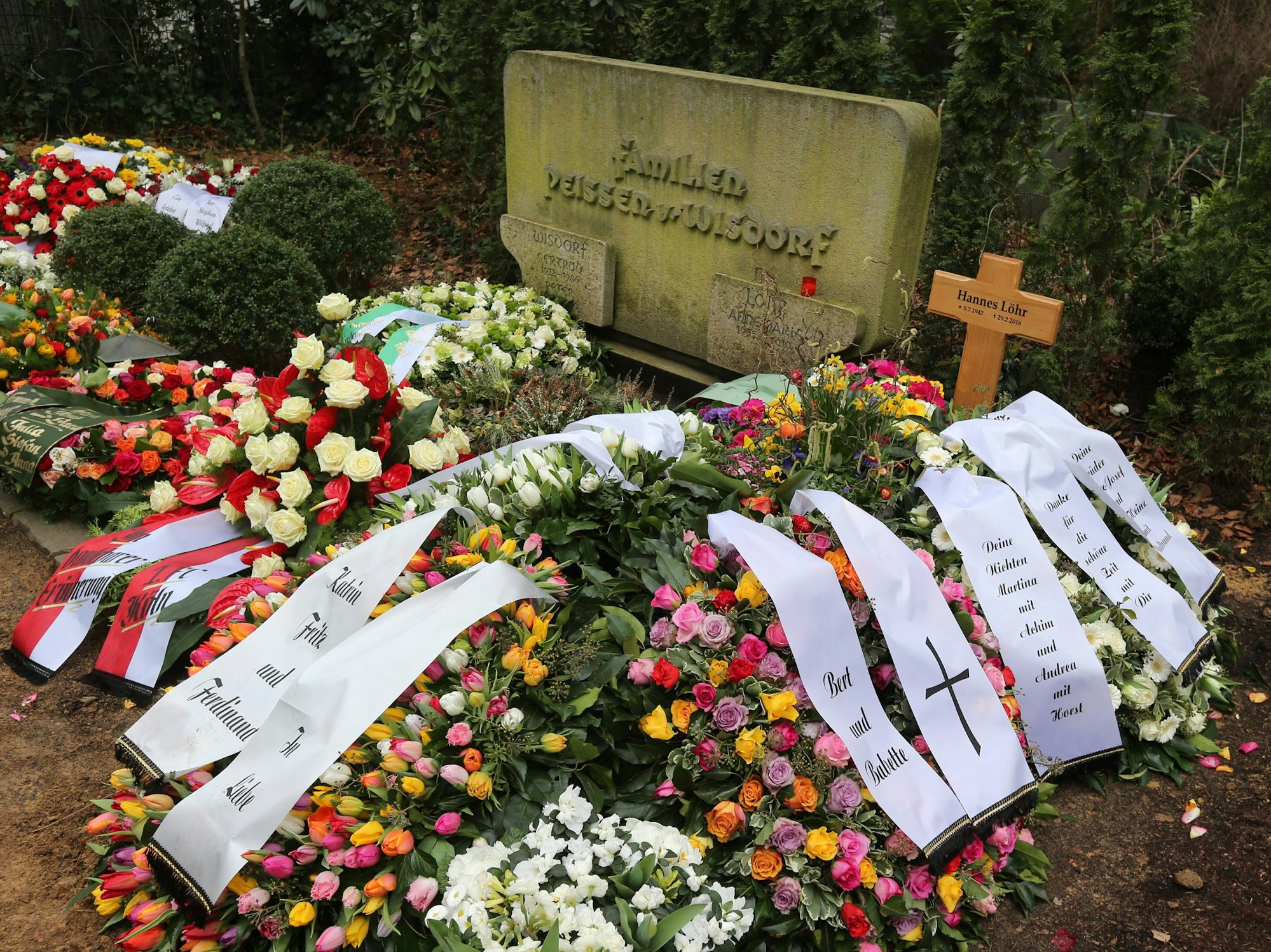 01XK__20_71-96792330_ori