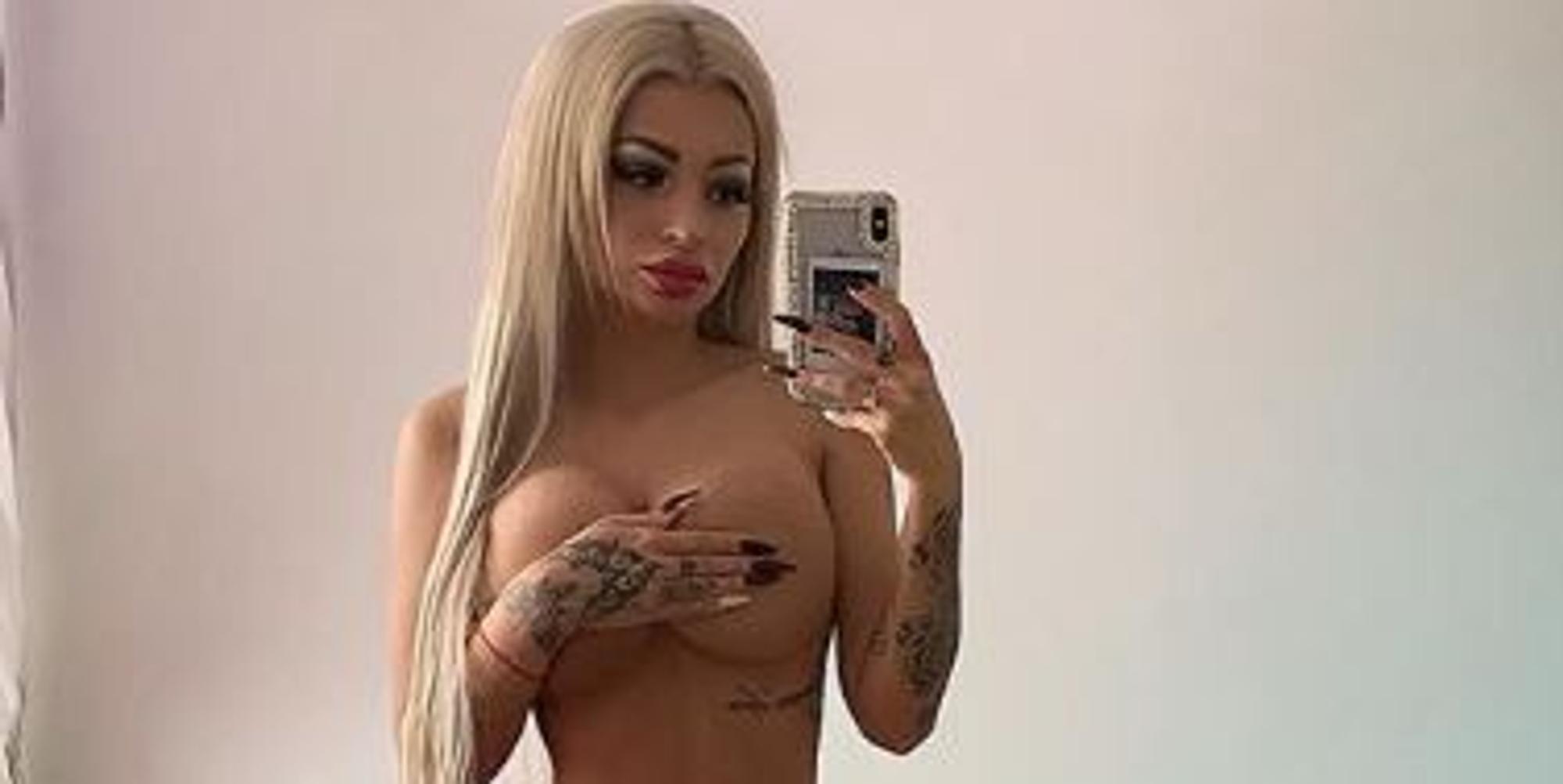 Katja_Karsavice_Selfie_oben_ohne
