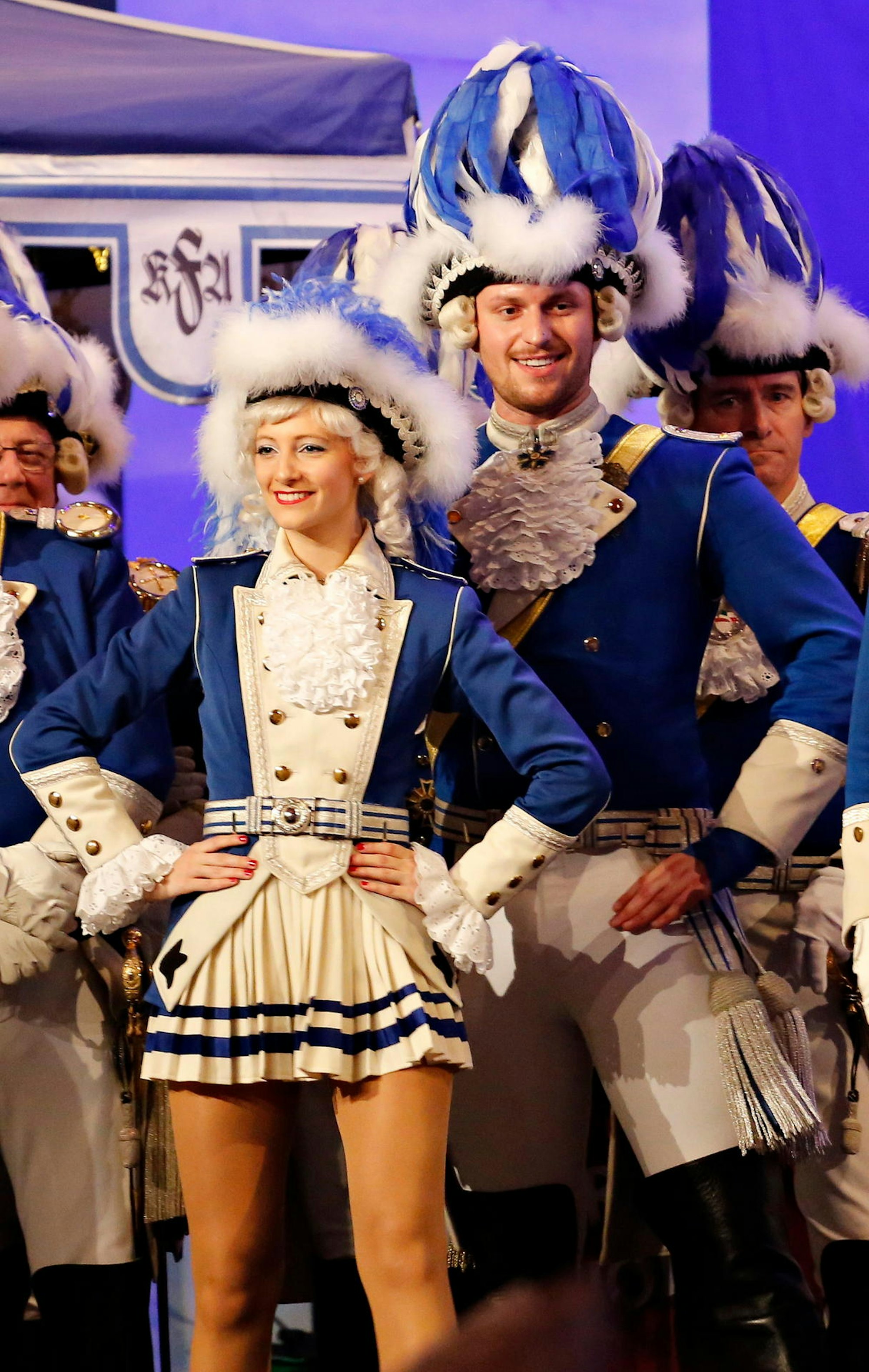 Tanzpaar_Blaue_Funken_11012018