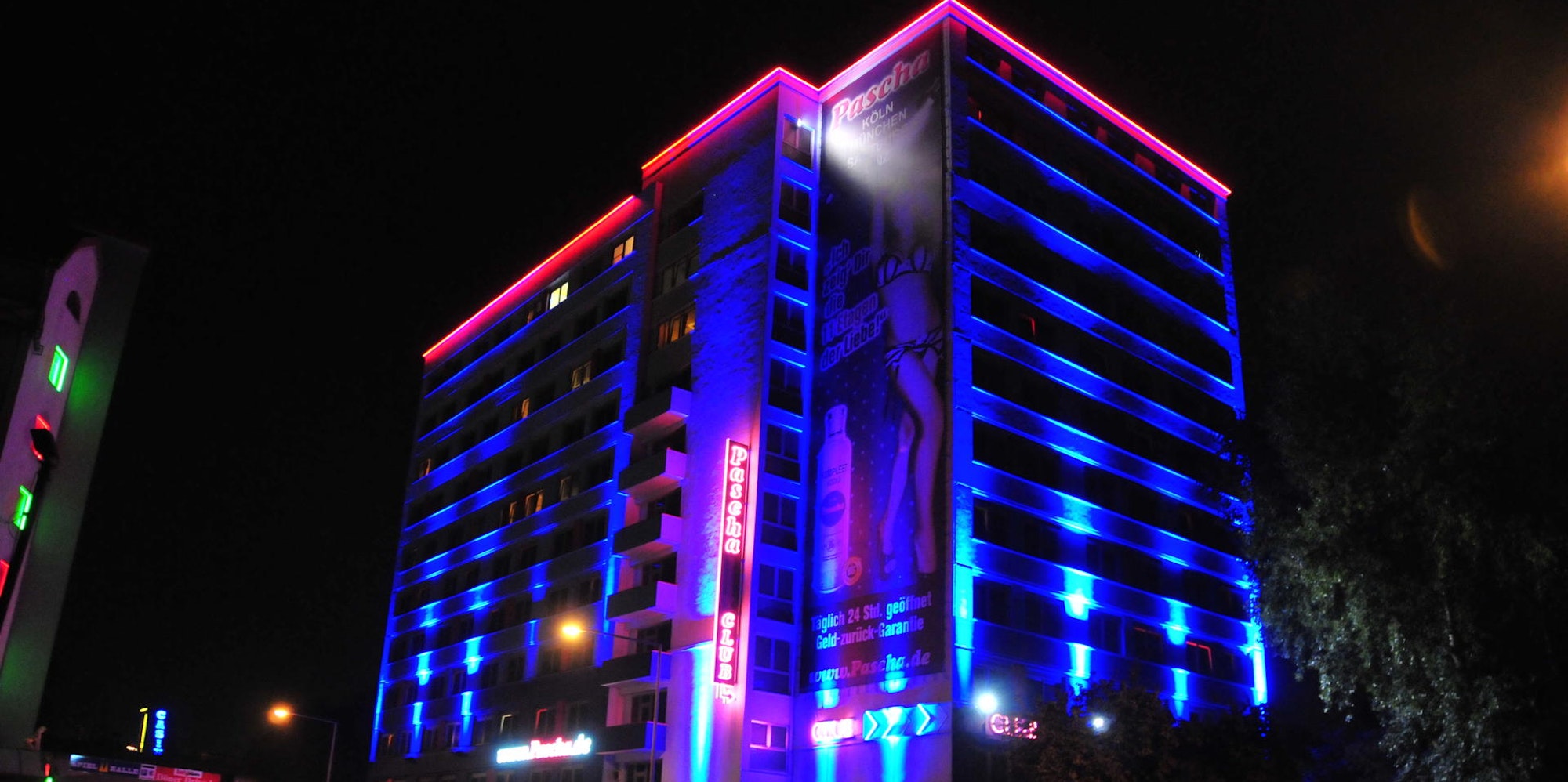 01XKB_03_71-164665921_ori