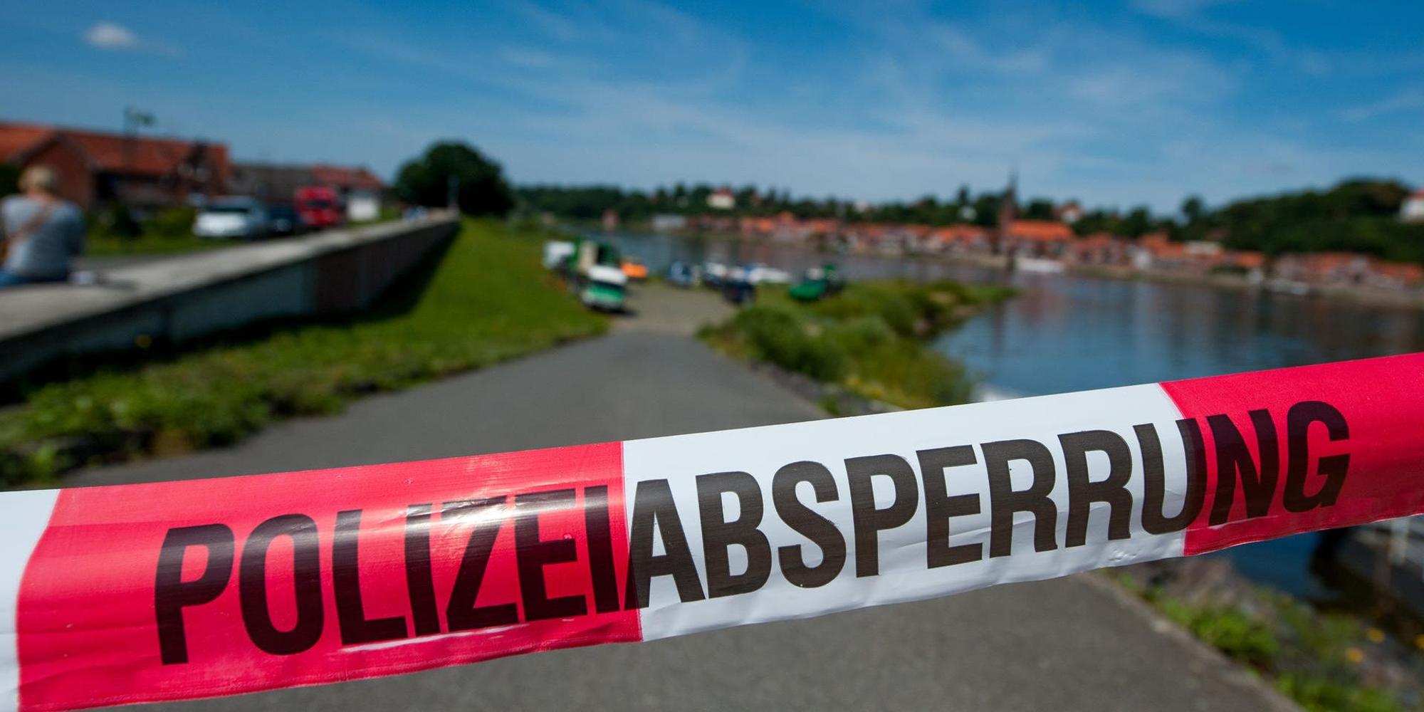 Polizeiabsperrung_Fluss_Symbol